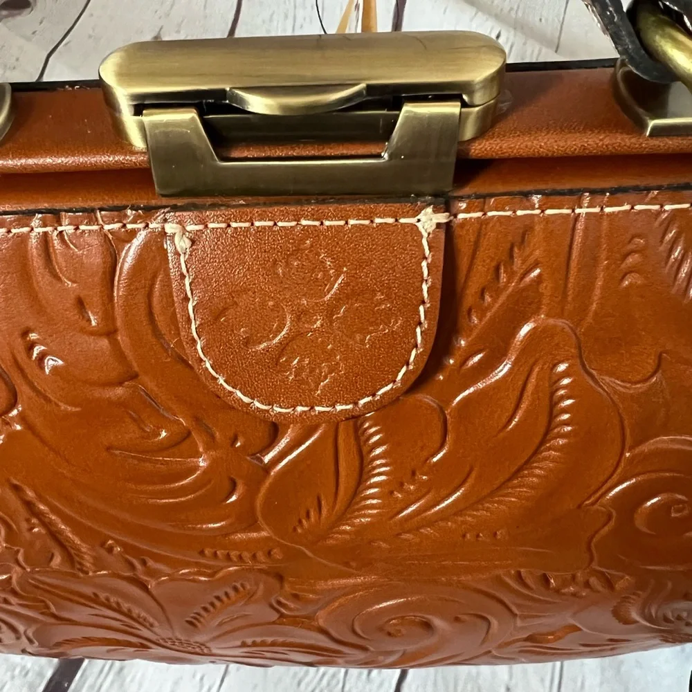 PATRICIA NASH TOOLED SATCHEL & WALLET